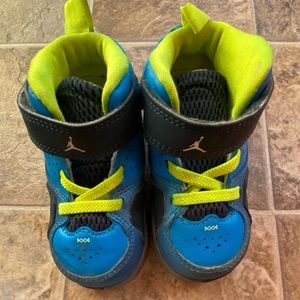 Toddler shoes